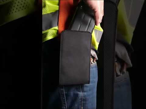 ¡Guarda tu celular de manera segura en la funda Tradesman Pro™ de Klein Tools! - Mod. 55474