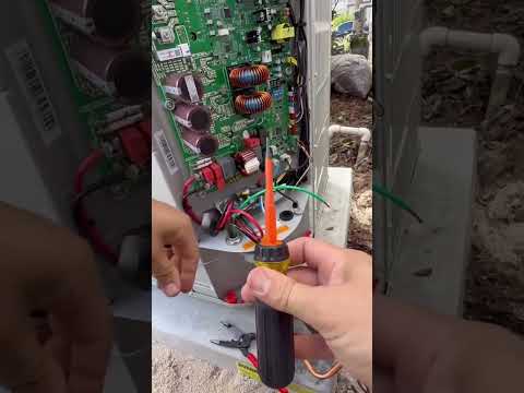 Práctico y resistente hasta 1000 V @ builtby_n8