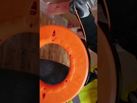 ¡Firme pero flexible! Guía jalacables de fibra de vidrio de 61 metros. - Mod. 56059