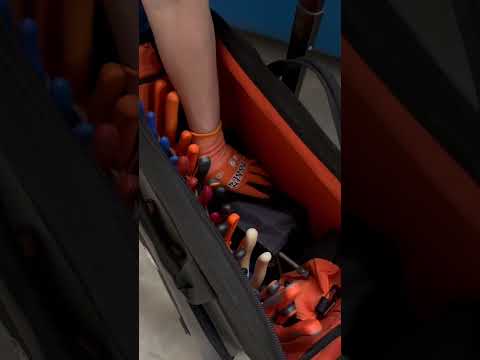 ¡Para encontrar algo llama a MAMÁ, para HERRAMIENTAS llama a KLEIN TOOLS!