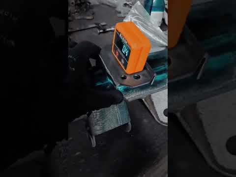 “La herramienta Klein hace que esta reparación sea demasiado fácil” @ boni.built - Mod. 935DAG