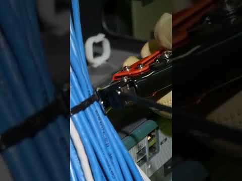 ¡Puede suministrar hasta 29.48 Kg de tensión! Herramienta para tensar amarres de nylon - Mod. 86570