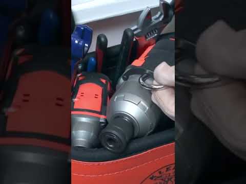 14 bolsillos para guardar tus herramientas. Cubeta para liniero multiusos no conductor. Mod. 5144BHB