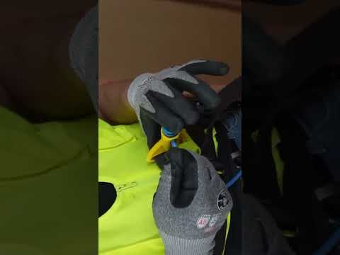 ¡Ahorra tiempo! Pelacables radial con ajuste automático y corte longitudinal - Mod. VDV110-261