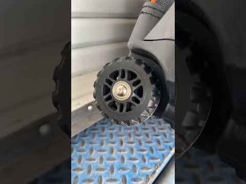 ¿Lidiando con cargas pesadas? Esta es tu solución. Se convierte fácilmente en una mochila con ruedas